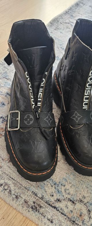 Stivaletti Louis Vuitton in Pelle Nero