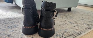 Stivaletti Louis Vuitton in Pelle Nero
