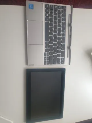 Tablet Lenovo con Tastiera