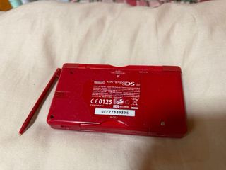 Nintendo DS Rossa con due stili