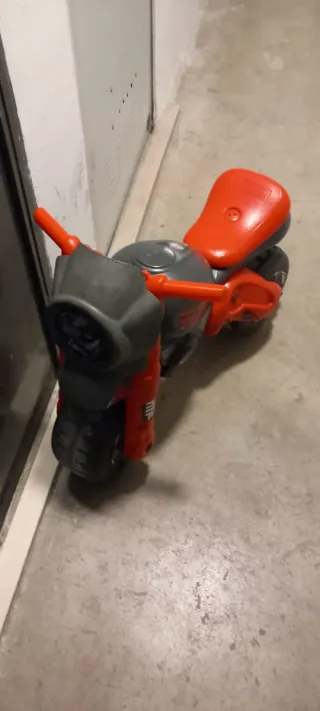 Moto correpasillos infantil