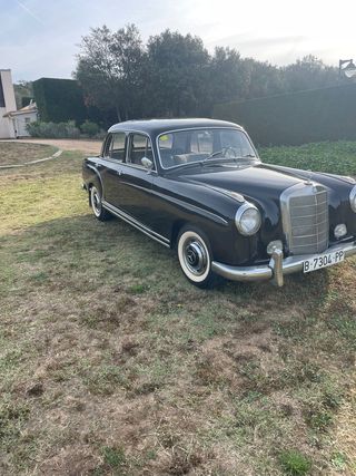 Mercedes-Benz 220 S