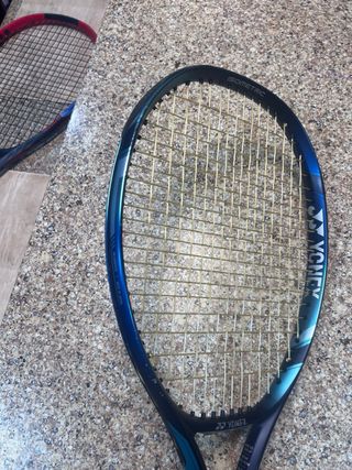 Yonex Ezone 100+ 300gr