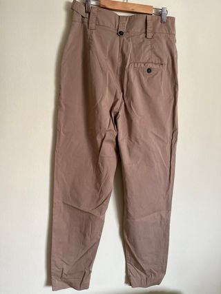 Pantalón Mango beige