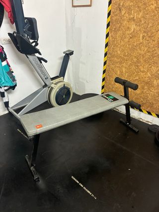 Banco de pesas y abdominales Domyos