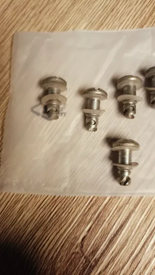 8 Tornillos media vuelta carenado VFR750