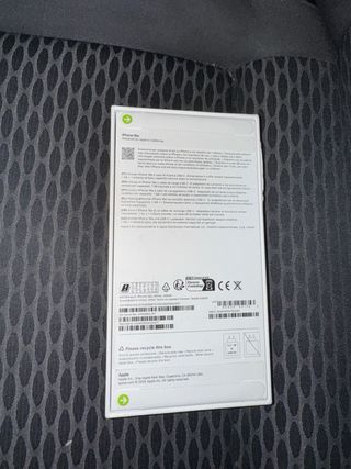 iPhone 16e Apple ancora sigillato mai aperto.