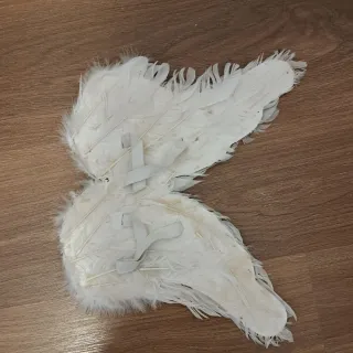 Disfraz angelito blanco con detalles dorados