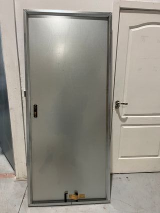 Puerta Galvanizada Nueva