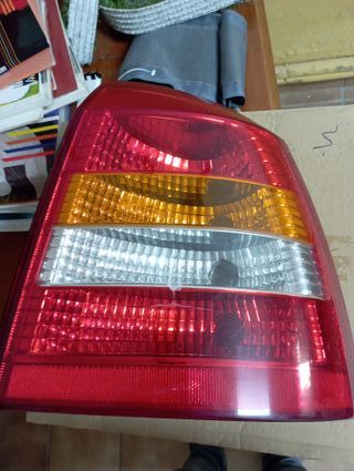 Piloto trasero Opel Astra