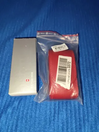 Coltello Victorinox con custodia