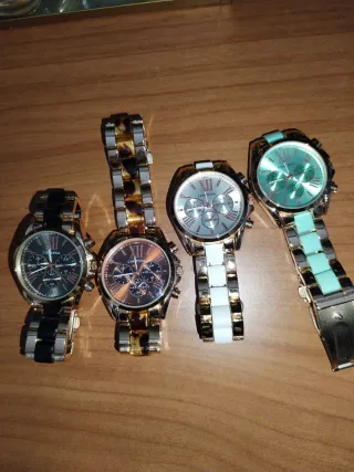 Relojes contena