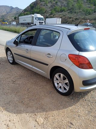 Peugeot 207 1.6 Gasolina Año 2007