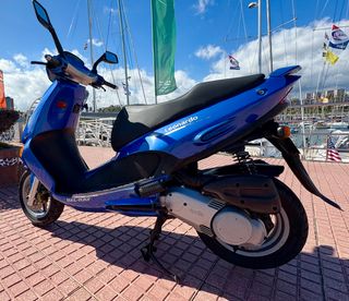 Aprilia Leonardo 150cc Scooter 1999 Azul