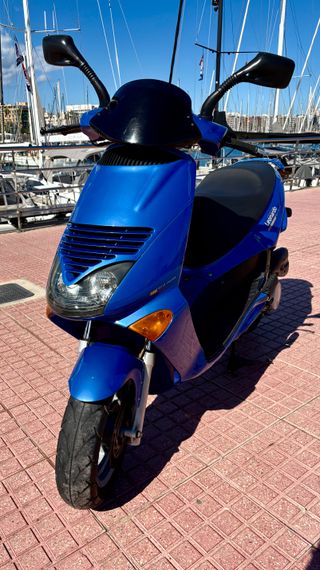 Aprilia Leonardo 150cc Scooter 1999 Azul