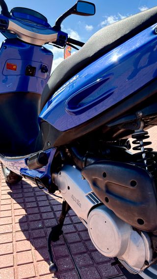 Aprilia Leonardo 150cc Scooter 1999 Azul