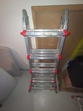 Escalera aluminio 5 peldaños