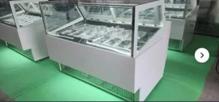 Vitrinas de helados 642477935