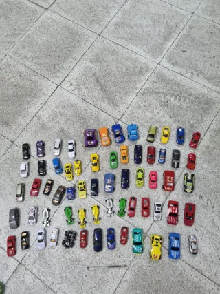 Lote 65 Coches de Juguete