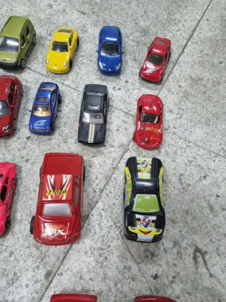 Lote 65 Coches de Juguete