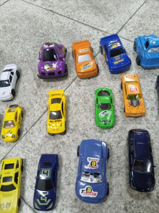 Lote 65 Coches de Juguete