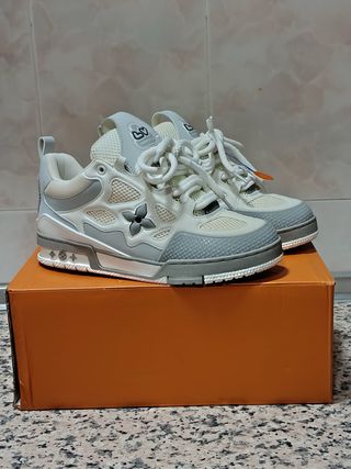 Sneakers Louis Vuitton grigie e bianche