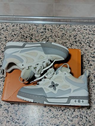 Sneakers Louis Vuitton grigie e bianche