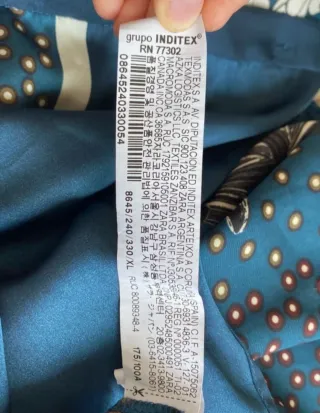 Camisa estampada de flores marca Zara Basic