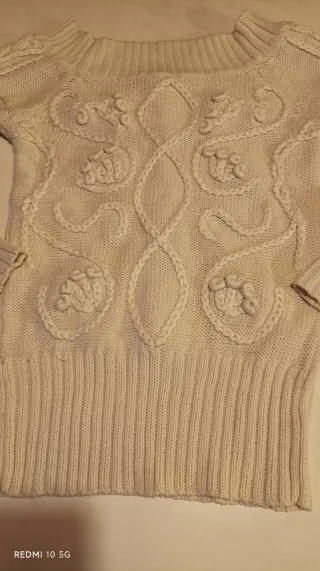 Camisola de malha creme com relevos