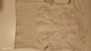 Camisola de malha creme com relevos