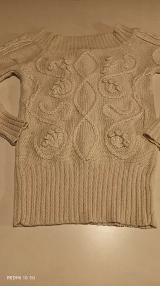 Camisola de malha creme com relevos