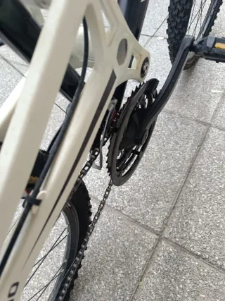 Bicicleta Moma Equinox Negra