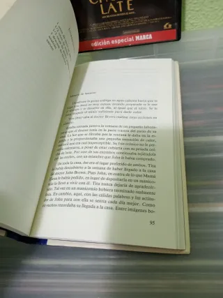 Lote libro Como agua para chocolate y DVD