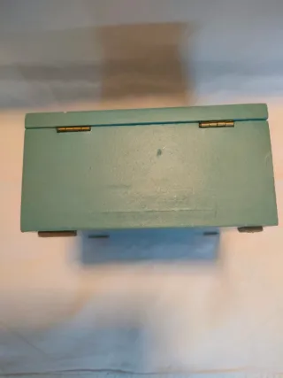 Scatola vintage in legno decorata con frutta