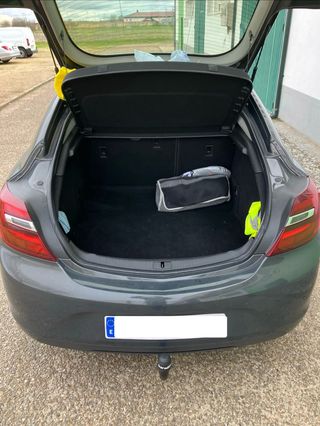 Opel Insignia diesel con bola y muy cuidado