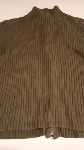 Casaco de malha com fecho