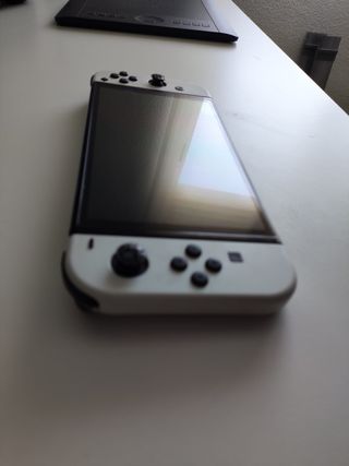 Nintendo Switch OLED Blanca + Mando
