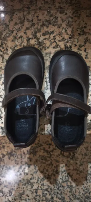 Zapatos Escolares Marrones Talla 30