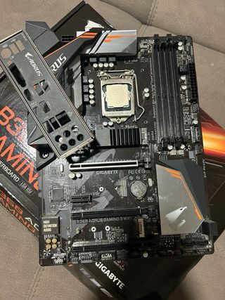 Gigabyte B360 Aorus Gaming 3 WiFi + i5 9400f