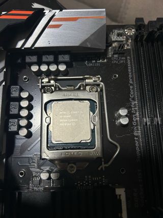 Gigabyte B360 Aorus Gaming 3 WiFi + i5 9400f