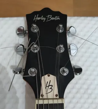 Guitarra Harley Benton Manhattan Vintage