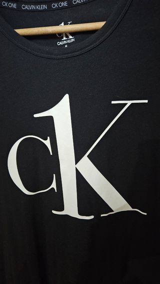 Camiseta Calvin Klein CK One Talla M Negra