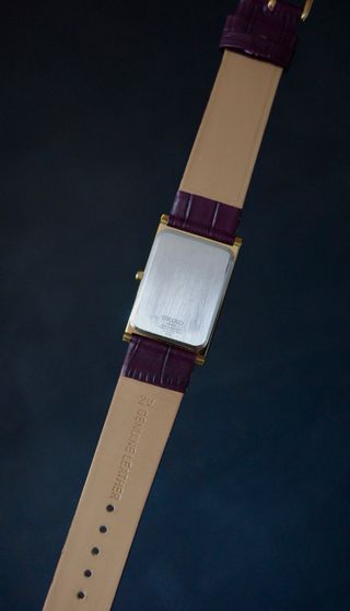 Reloj Seiko Dorado Rectangular Correa Burdeos