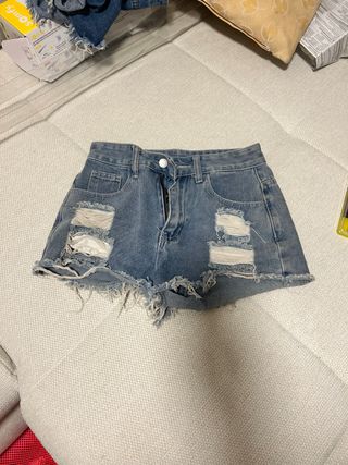 Shorts vaqueros rotos niña