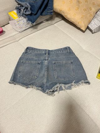 Shorts vaqueros rotos niña