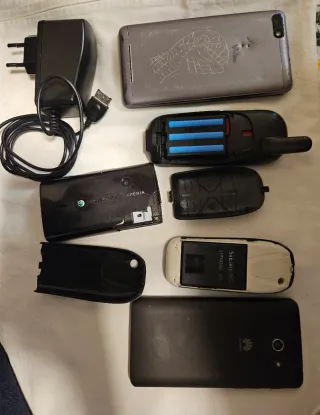 Lotto 5 Cellulari Vintage Huawei, Siemens, Sony Er