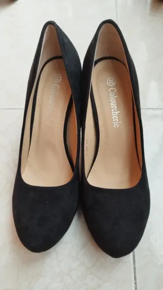 Zapatos de tacón negros Colourcherie talla 37