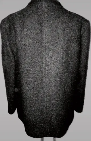 Casaco preto elegante. Medidas nas fotos