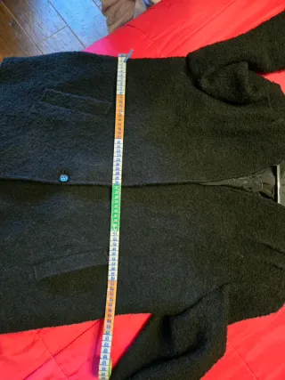 Casaco preto elegante. Medidas nas fotos