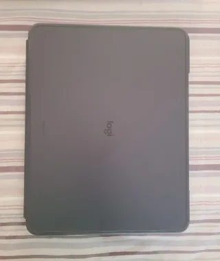 Teclado Logitech Combo Touch iPad Pro 13